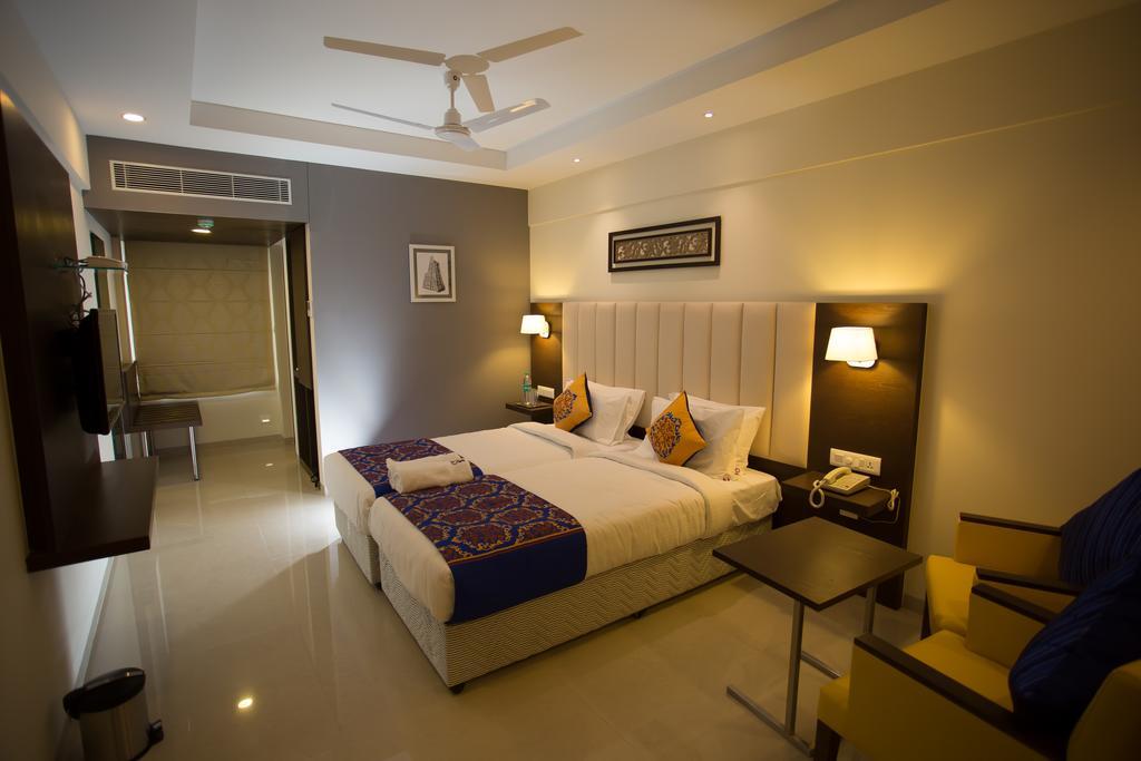 Hotel Ganpat Grand Palni Exteriér fotografie