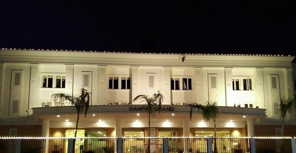 Hotel Ganpat Grand Palni Exteriér fotografie