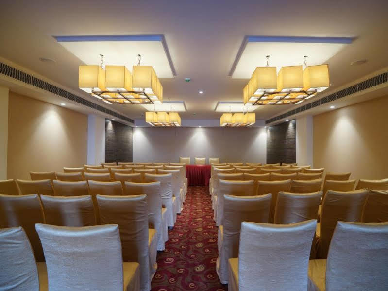 Hotel Ganpat Grand Palni Exteriér fotografie