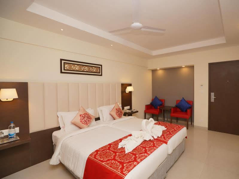 Hotel Ganpat Grand Palni Exteriér fotografie